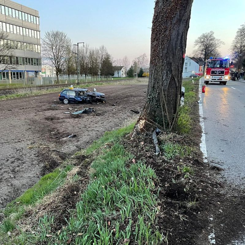 ED live Verkehrsunfall bei gefährlichem Überholvorgang Erding