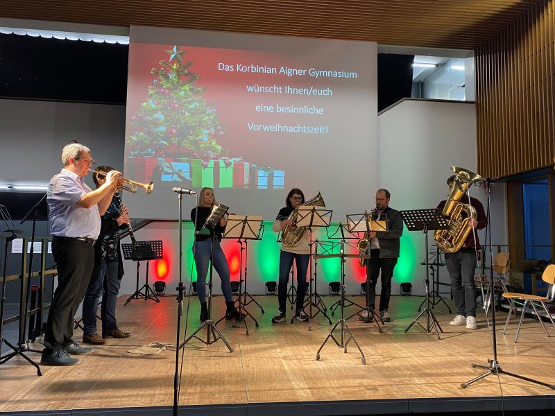 ED live Weihnachtsbasar am Korbinian Aigner Gymnasium Erding