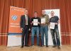 Quelle: VR-Bank Erding eG, Die Freude der Gewinner ist groß – v.l.n.r.: Christian Berther (stellv. Vorstandsvorsitzender - VR-Bank Erding eG), Markus Geier (2. Platz), Walter Baumann (1. Platz) und Dieter Heimstädt (3. Platz)